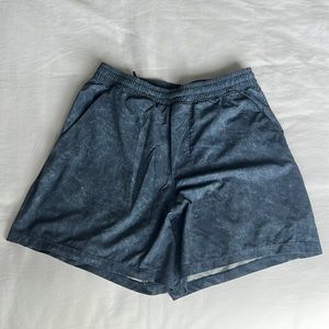 Lululemon Mens Pace Breaker 5 in LL shorts blue chambray
